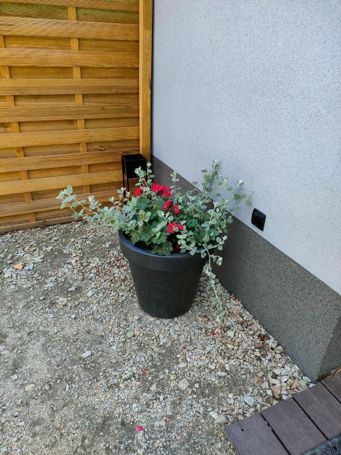 Apartament Nad Jeziorem Slawa Exterior foto